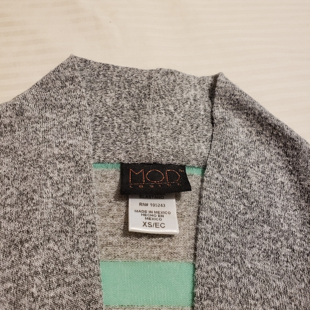 Mod Lusive > Two Pocket Open Front Cardigan - Picture 5 of 7